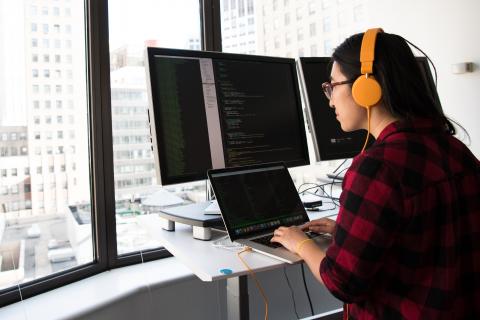 Woman programmer Woman programmer