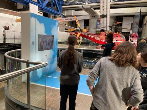 Pupils on the Cordées de la Réussite scheme test all the options at the Cité des Sciences Pupils on the Cordées de la Réussite scheme test all the options at the Cité des Sciences
