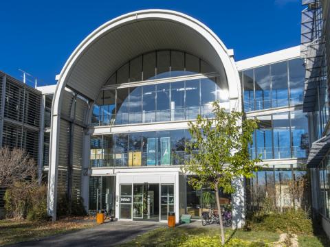 Photographie de l'entrée du campus de Clermont-Ferrand