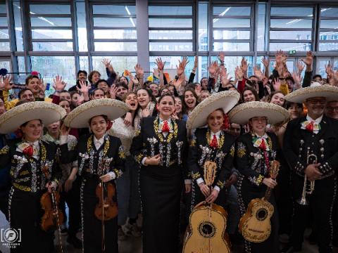 Des mariachis font découvrir la musique mexicaine aux International days Des mariachis font découvrir la musique mexicaine aux International days