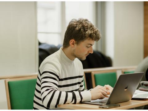 Etudiant
